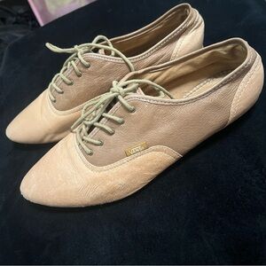 Women’s vans Oxford shoes. Used condition